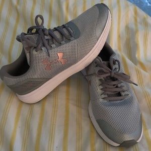 Under Armour Sneakers